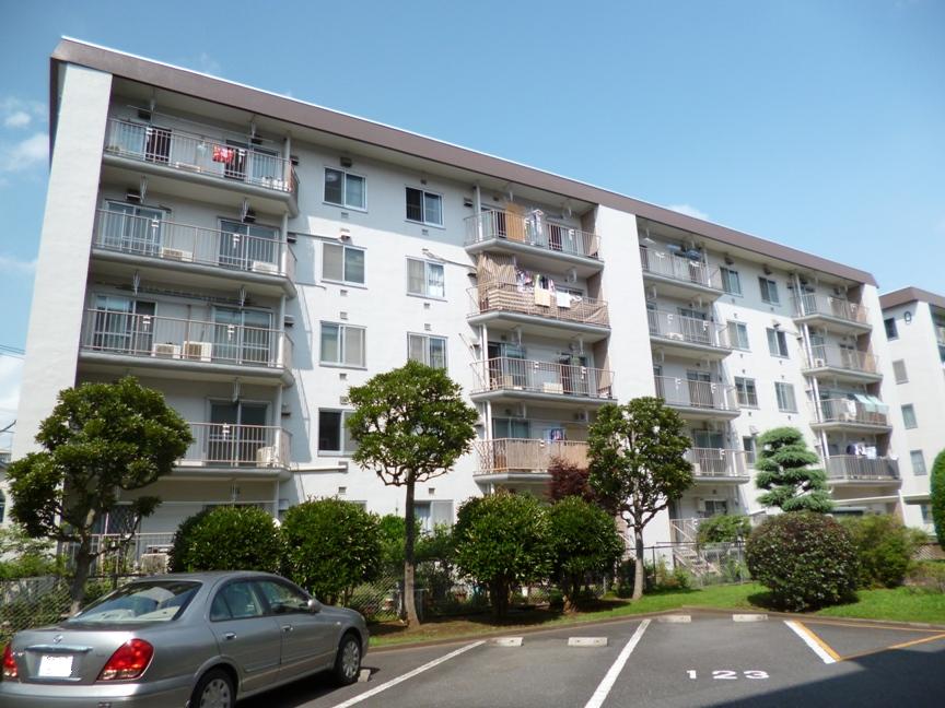 谷津遊園ハイツＰ棟5階 P棟（16棟）外観1