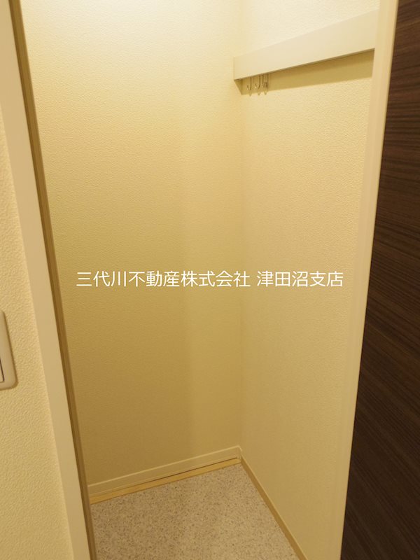 ジヴェルニー奏の杜 玄関
